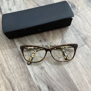Marc Jacob’s tortoise shell prescription glasses lens frame